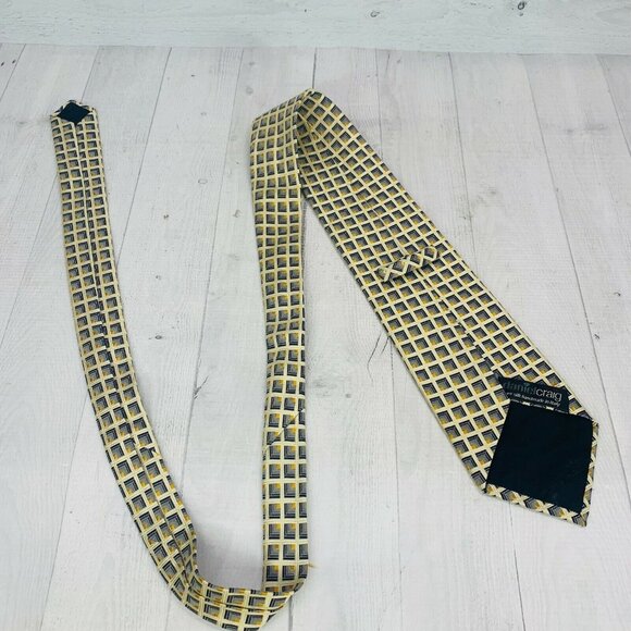 Daniel Craig Pure Silk Hand Made In Italy Gold Green Blue Yellow Squares Tie - Picture 2 of 6